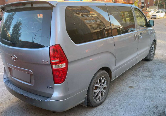 Hyundai Starex